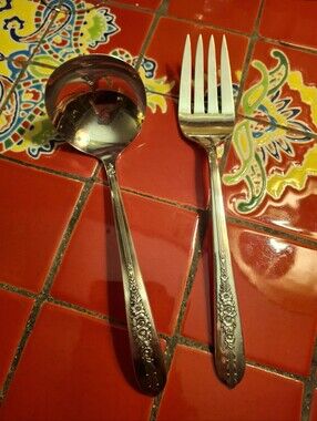 Oneida Silverplate "Royal Rose" 1939 Cold Meat Fork & Gravy Ladle Excellent Vint